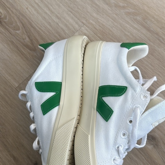 VEJA
Women's Campo Low Top Sneakers size 5 NWOB - Picture 10 of 12